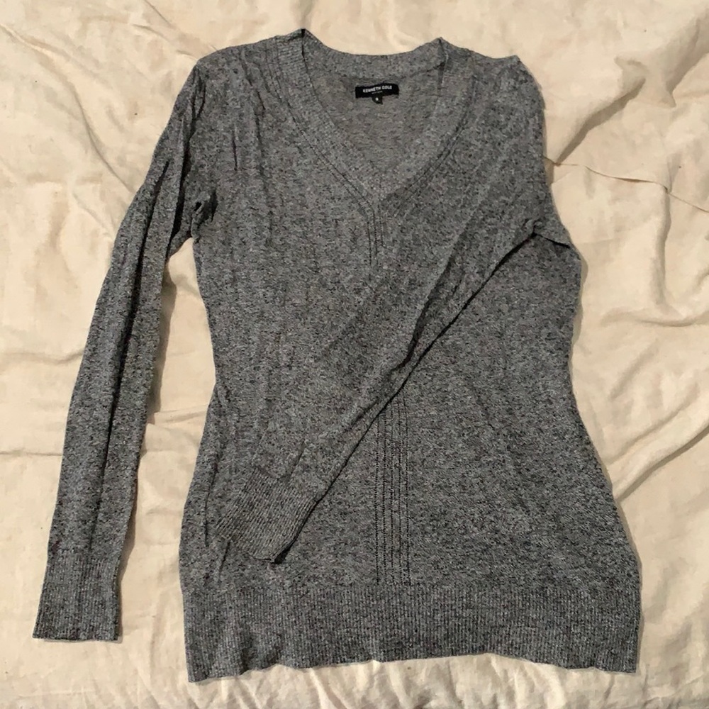 Long sleeve light sweater